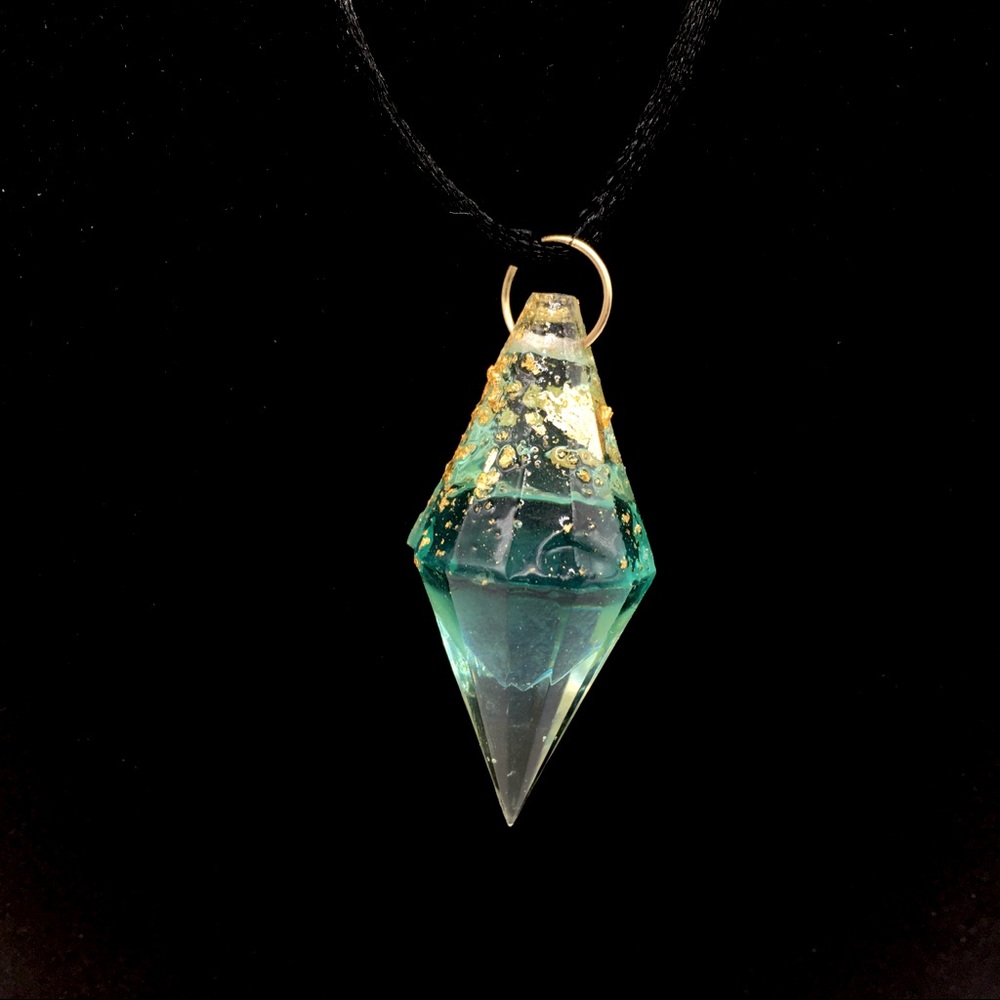 Handmade Transparent Gold Leaf Pendulum